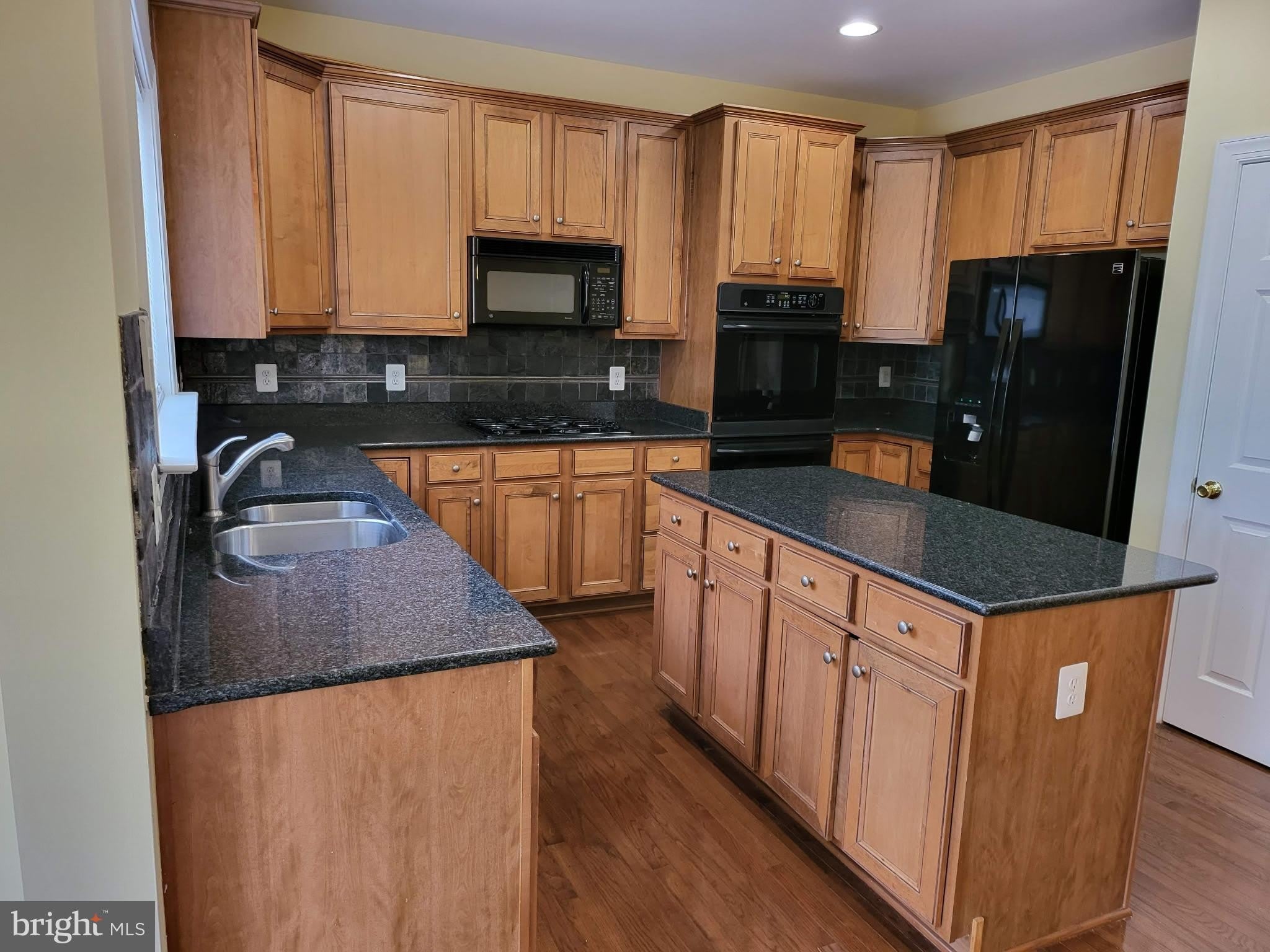 6161 Popes Creek Place – photo 4