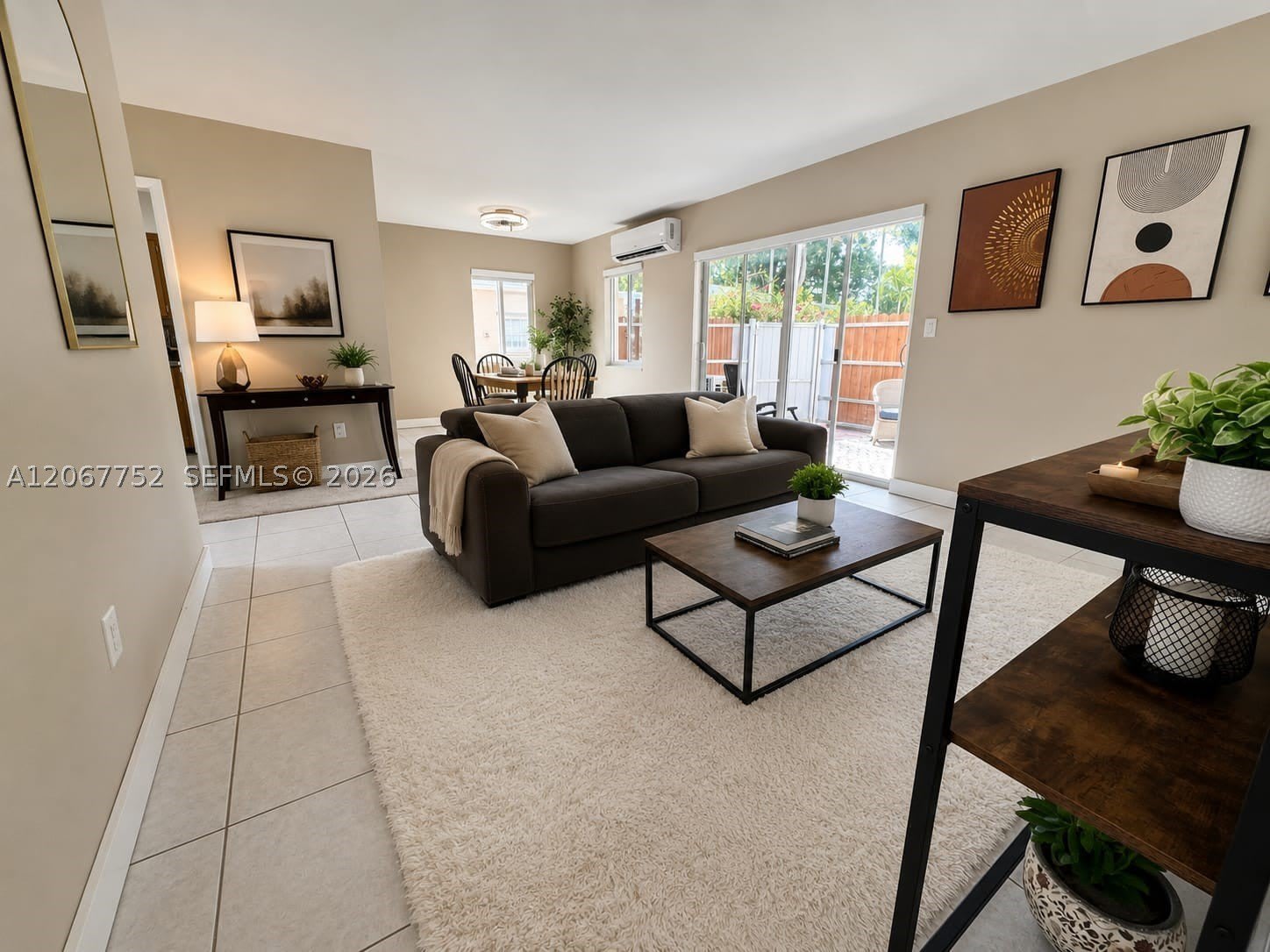 31 SW 8th St – photo 4