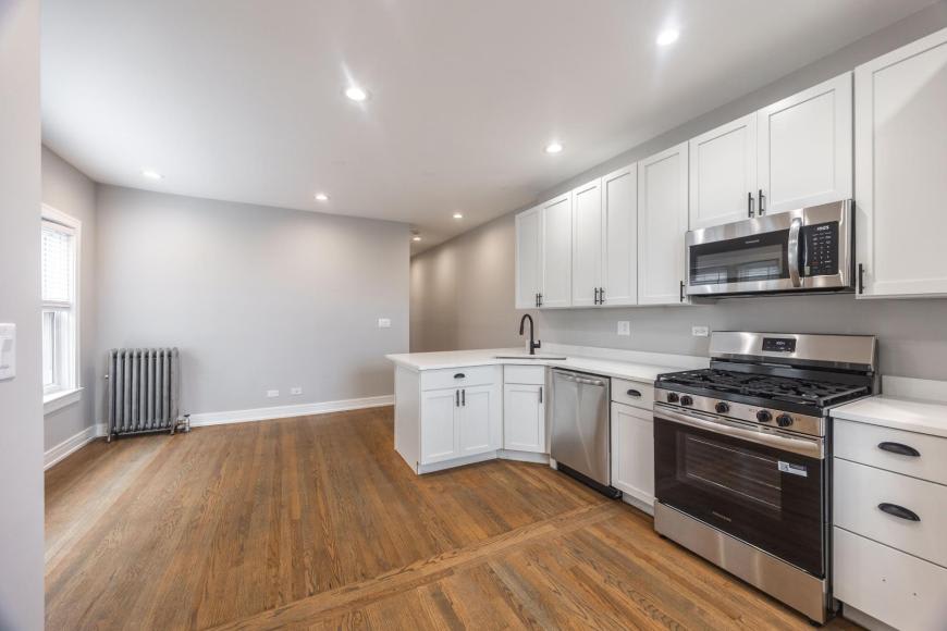 5454 N Paulina St – photo 3