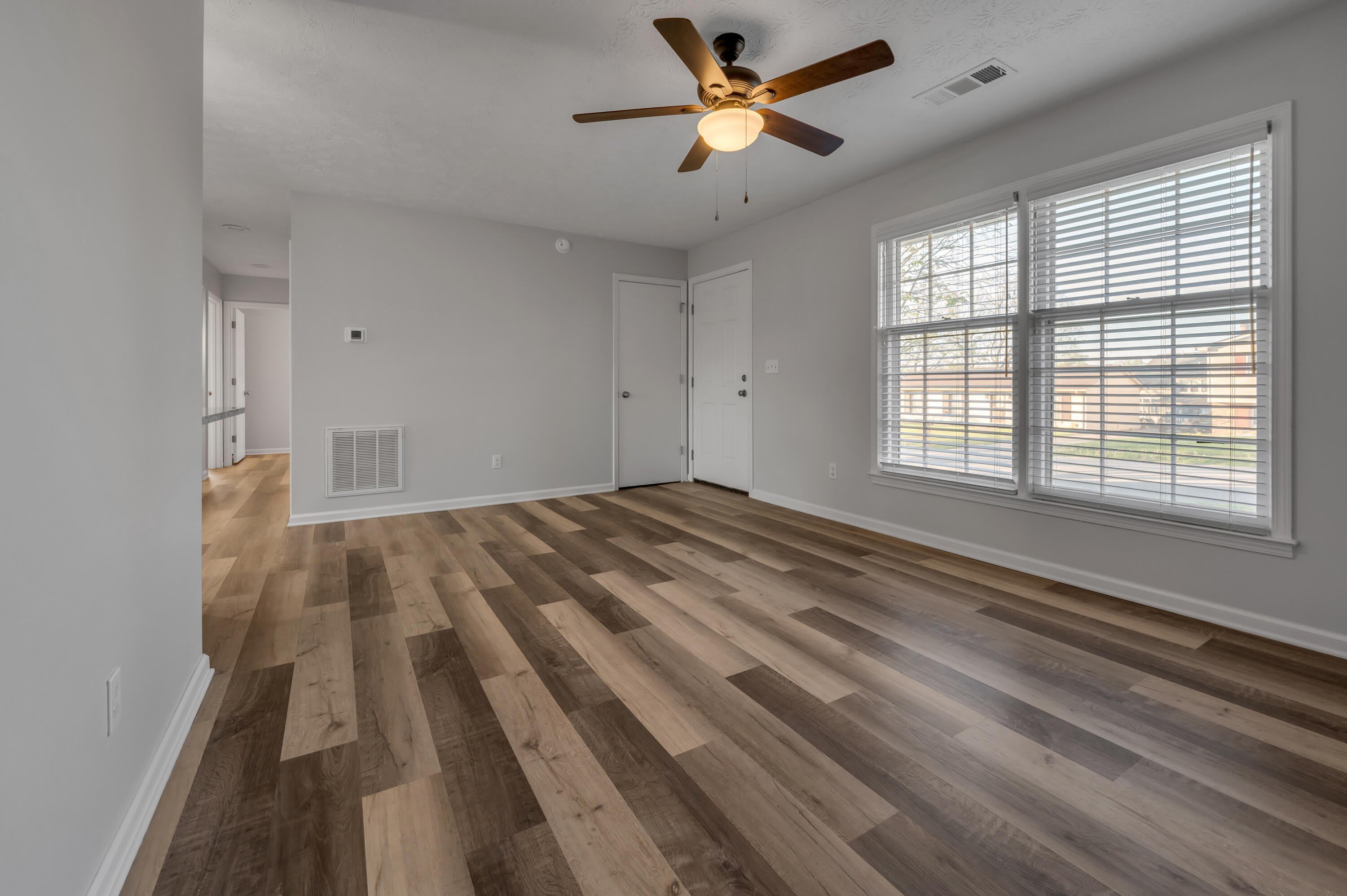 221 Quebec Way – photo 4