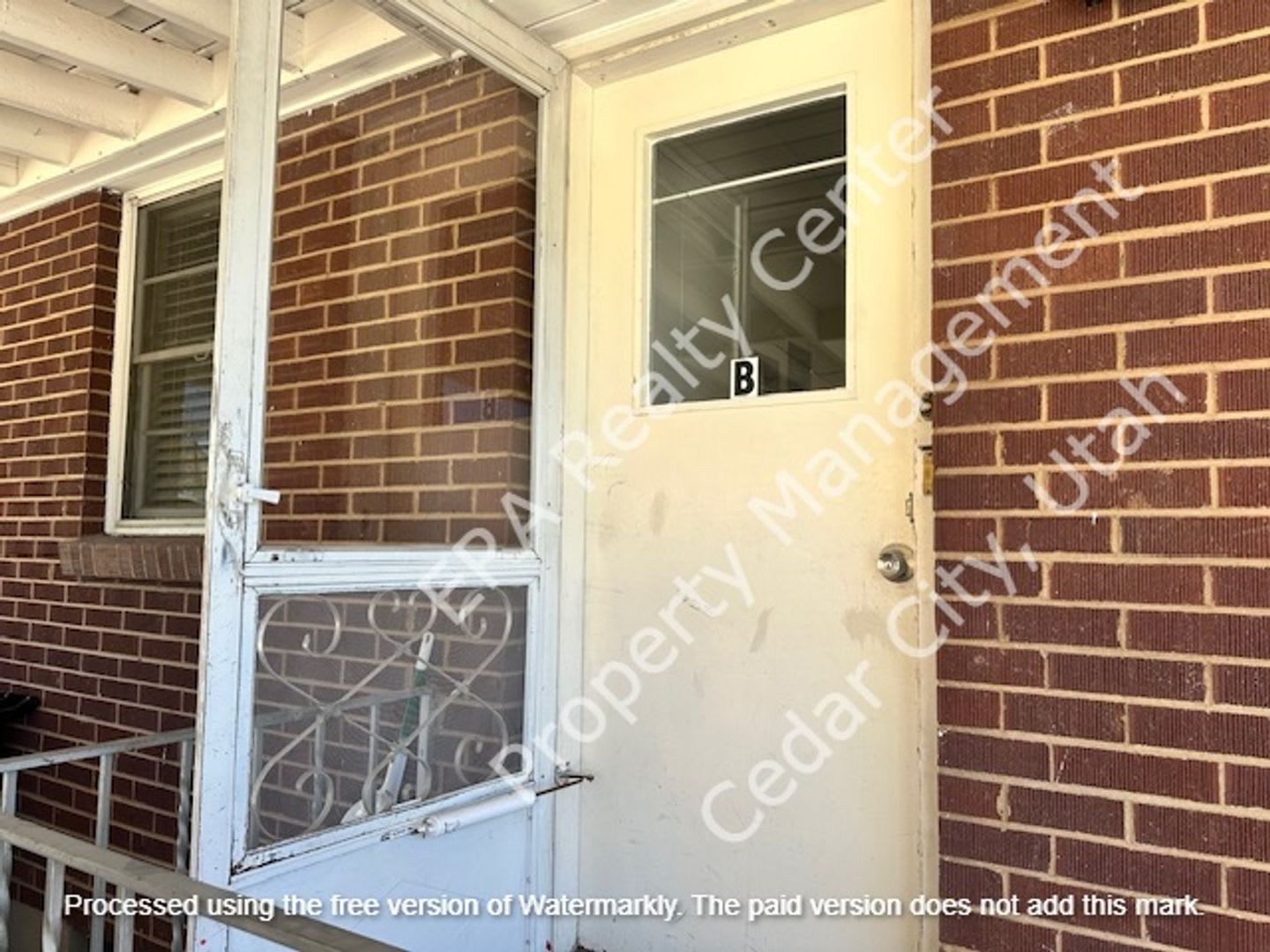 Move In Bonus 2 Bed 1 Bath Basement Apartment In Vintage Home – photo 3