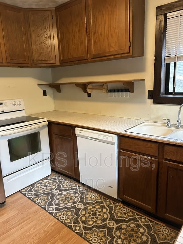 213 Spotswood Lane – photo 3