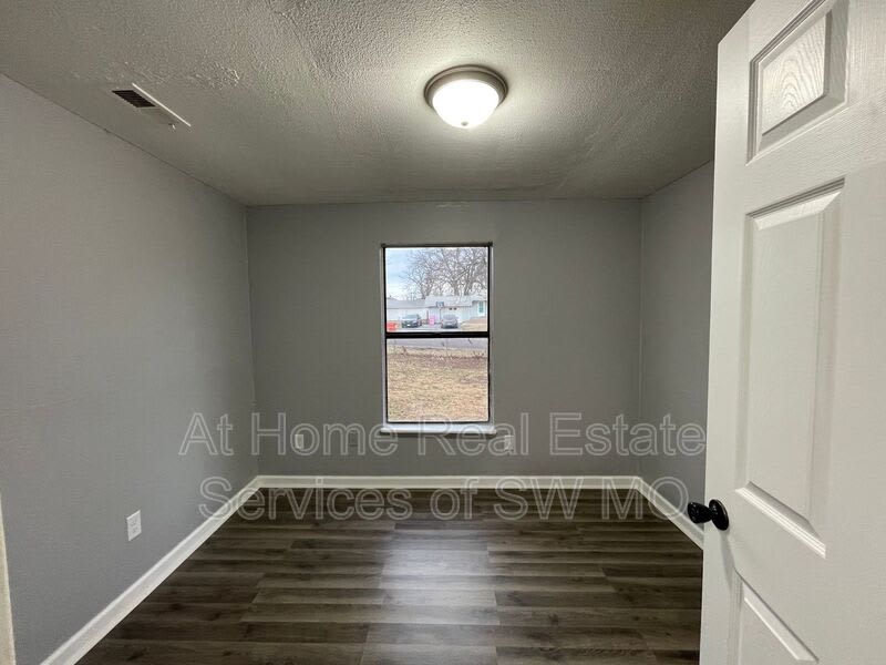 2826 W Olive St – photo 5