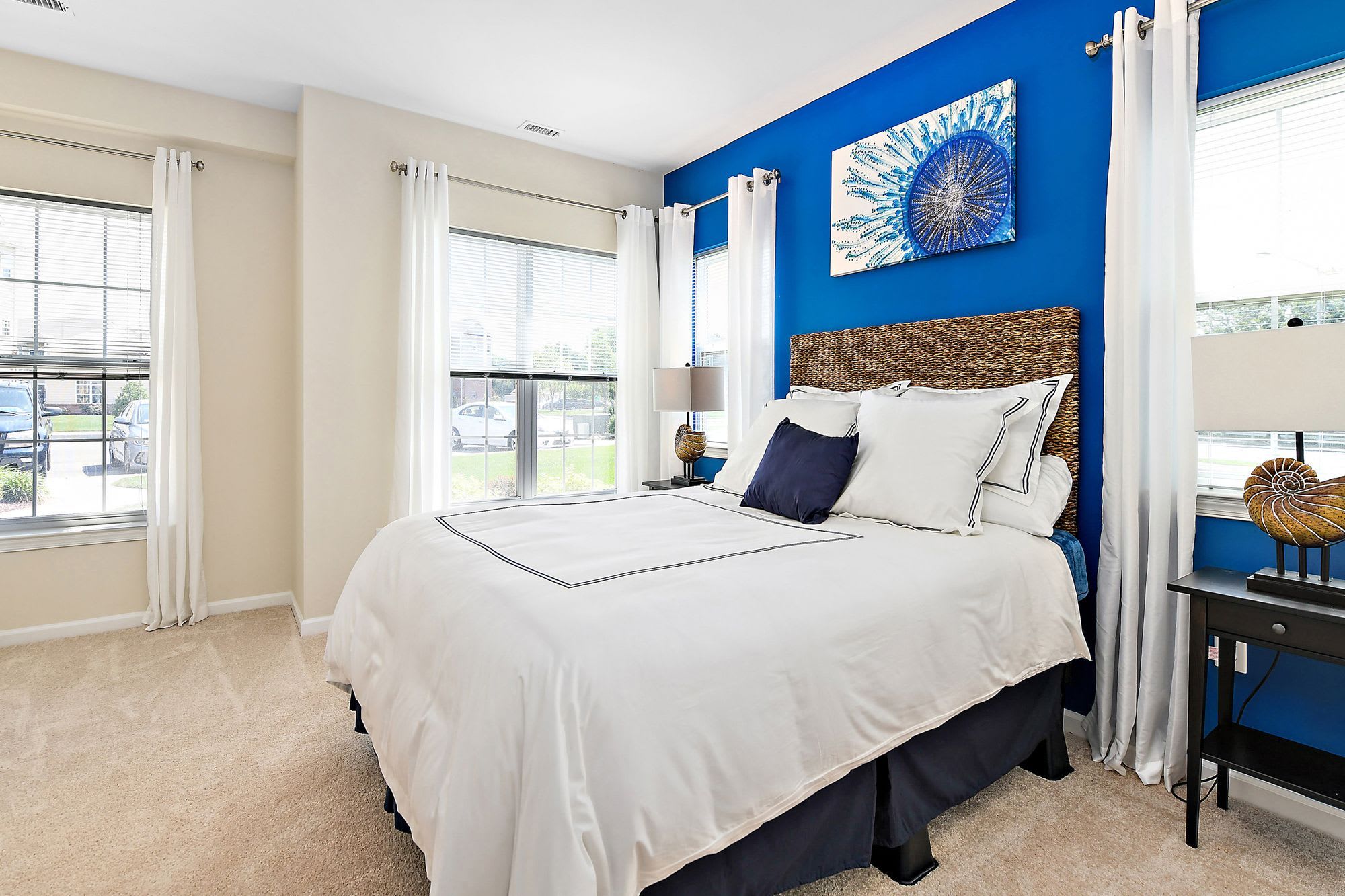 Ocean Aisle Luxury Apartment Homes – photo 3