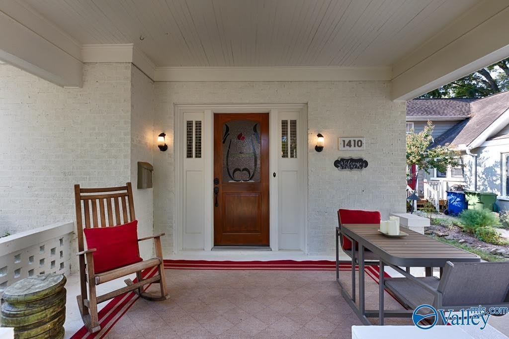 1410 Ward Avenue – photo 2