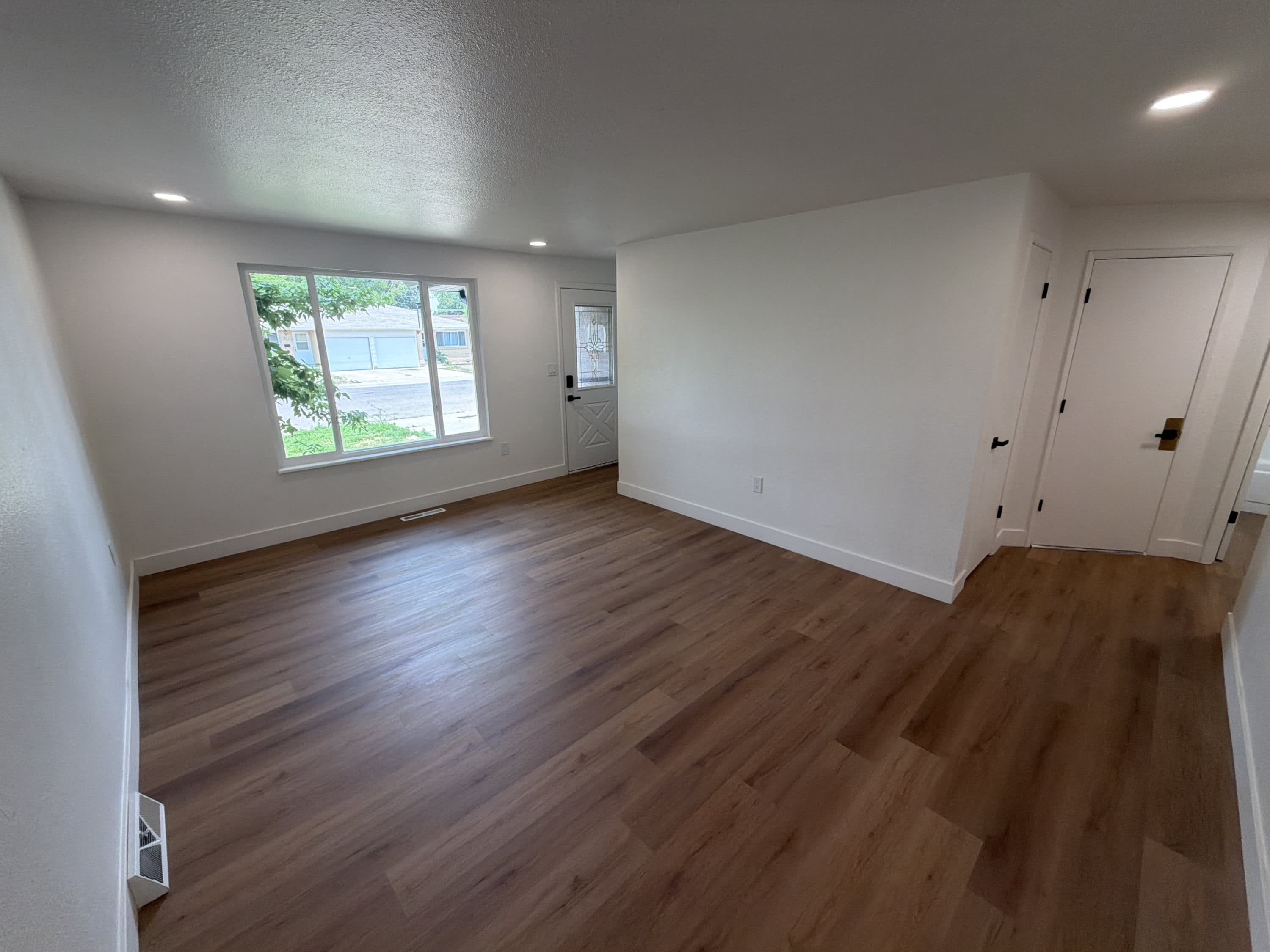 250 North 11Th Court – photo 4