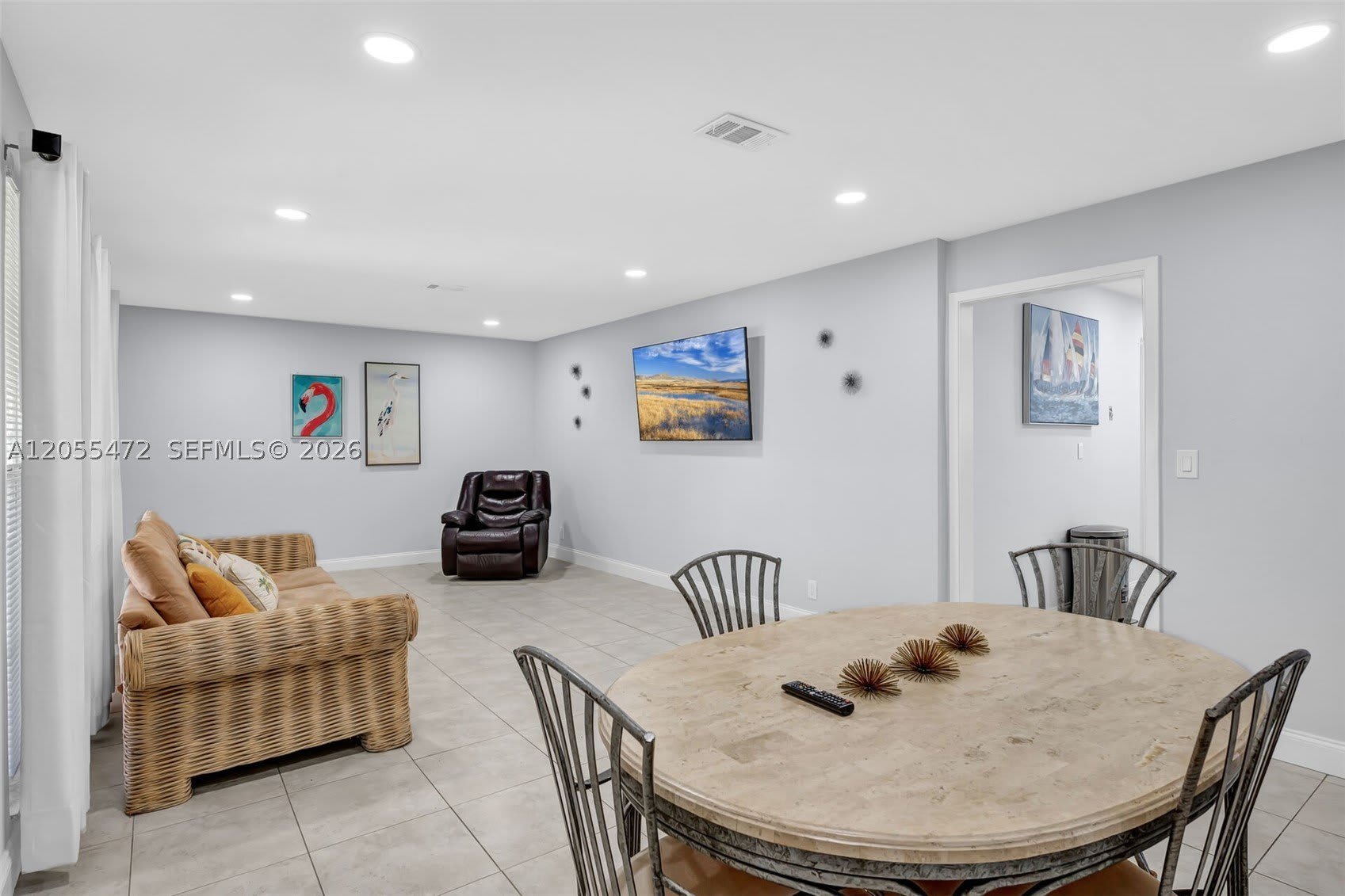 2160 NE 56th St – photo 2