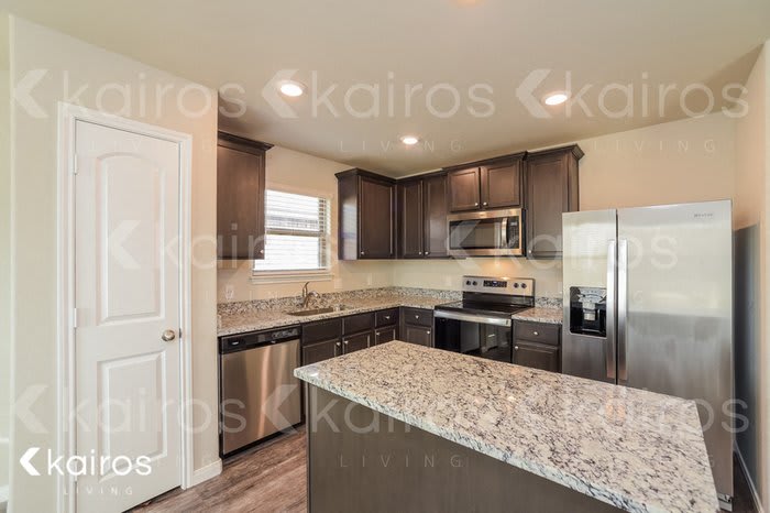 1004 Northwest 6th Street – photo 4