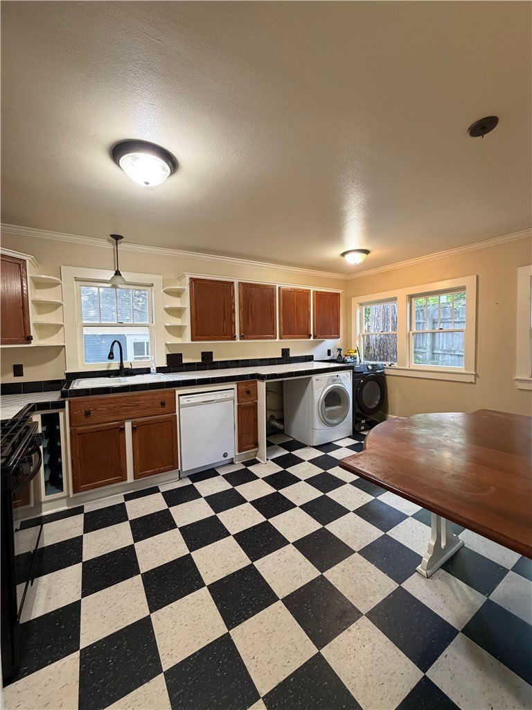 104 W Boles Street – photo 4