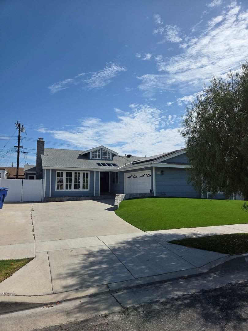 4 Bedroom 2 baths remodeled home – photo 4