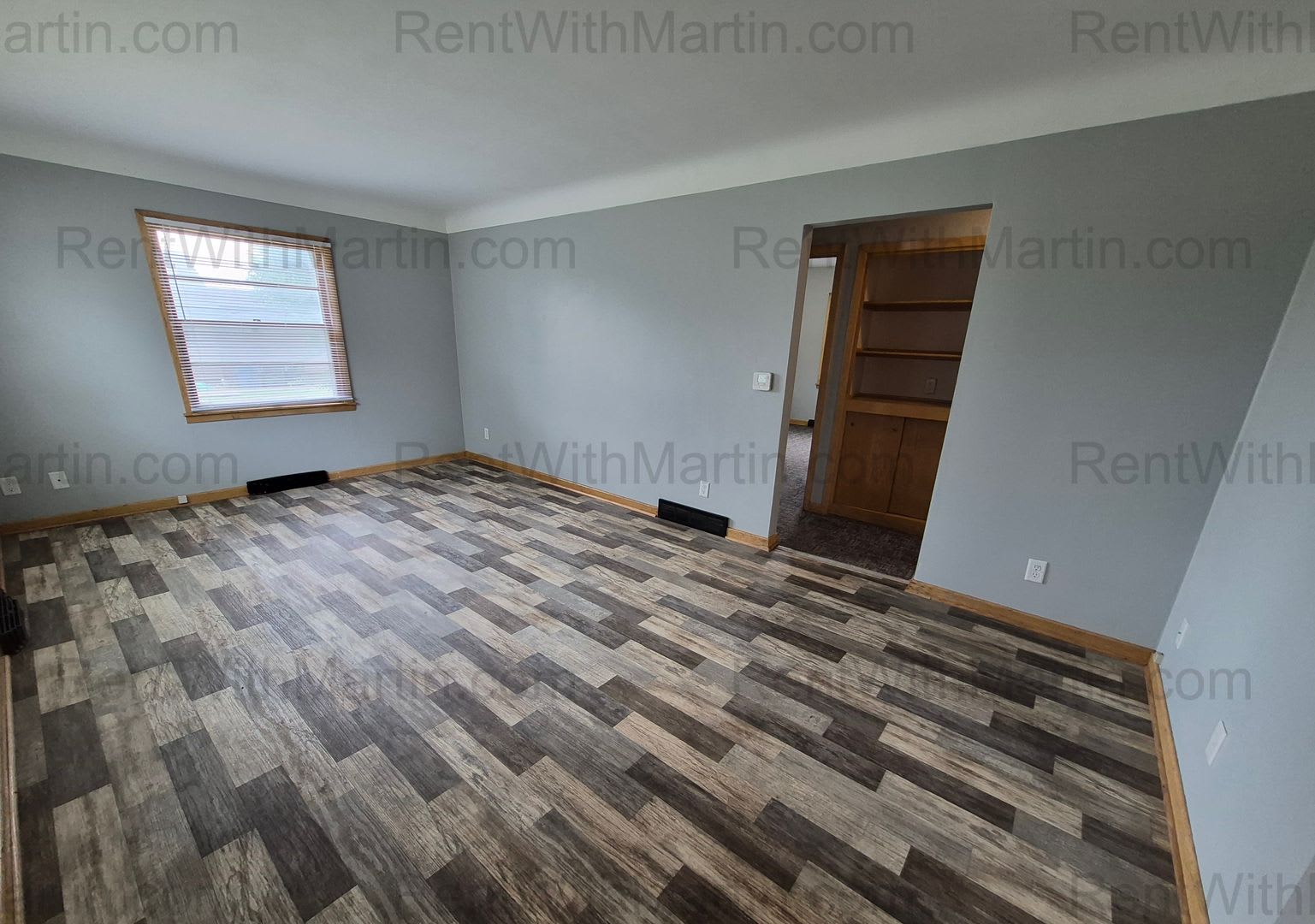 FOR RENT- 413 Hope – photo 2
