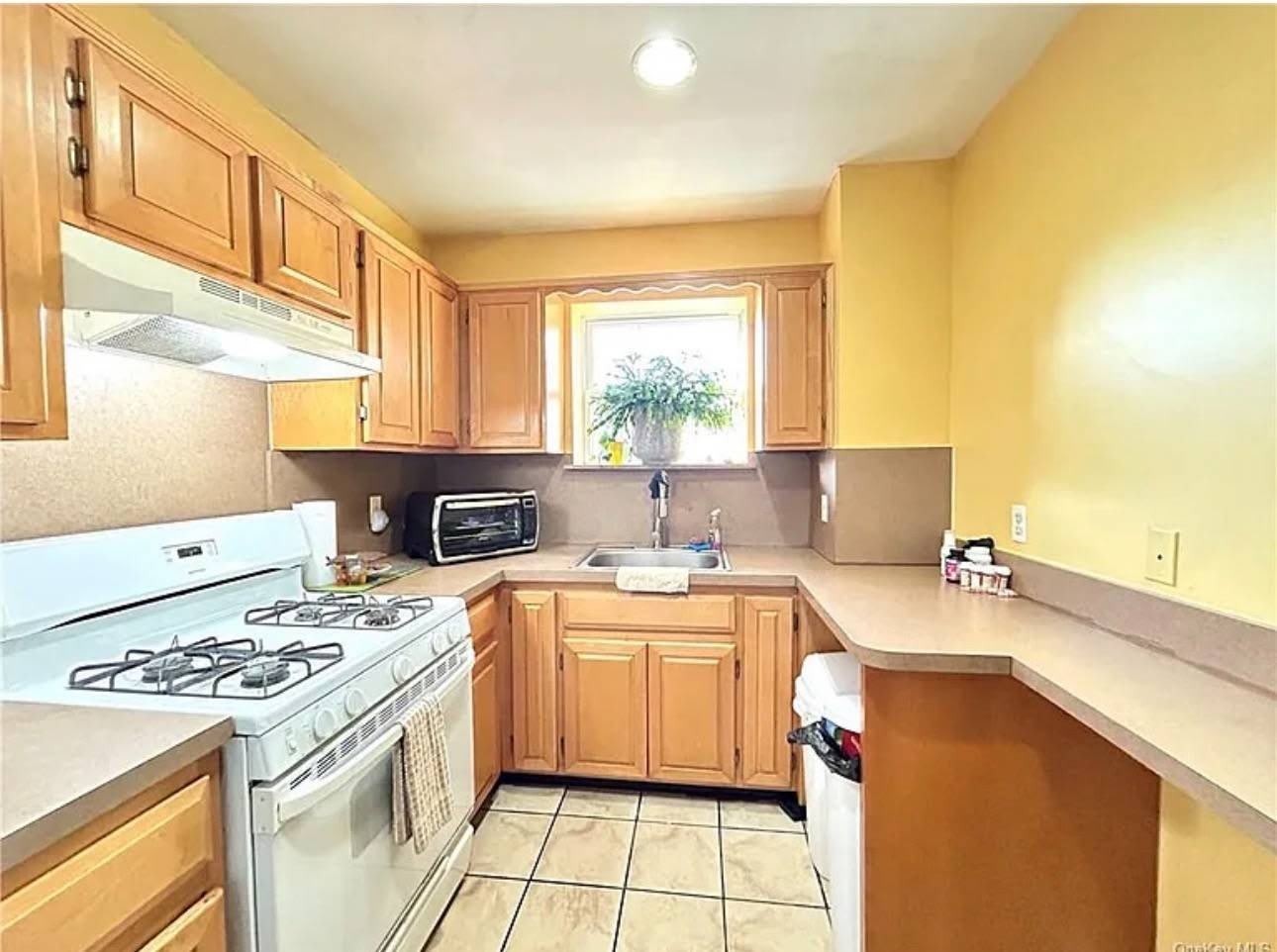 1943 Adee Ave – photo 1