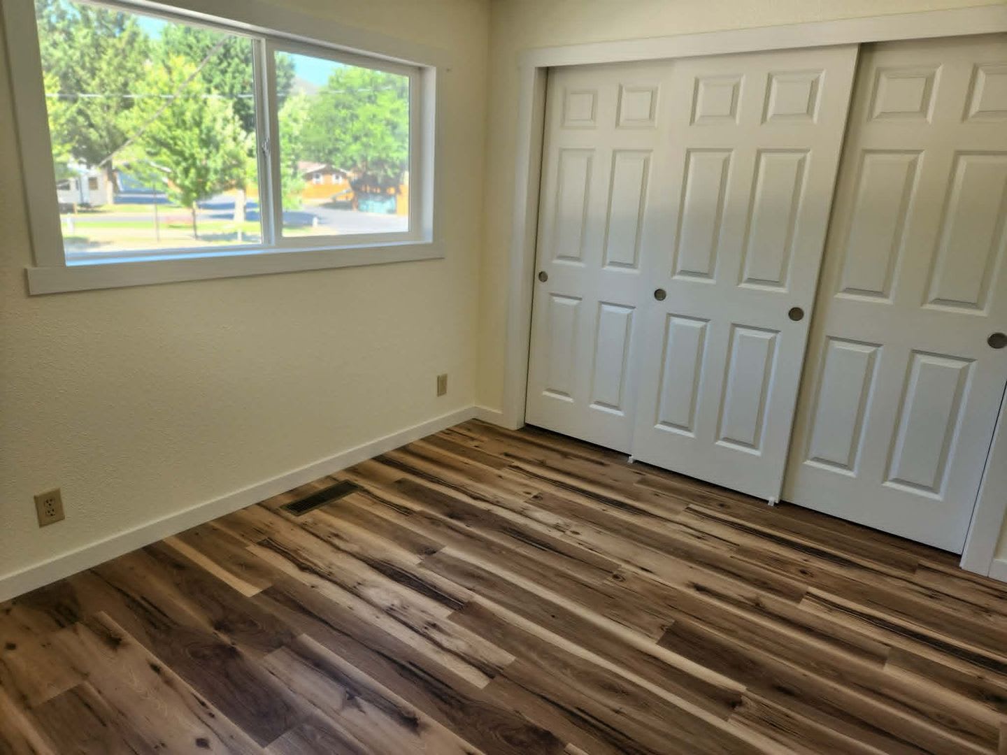 Brand-New Apartment with All Utilities Paid! – photo 5