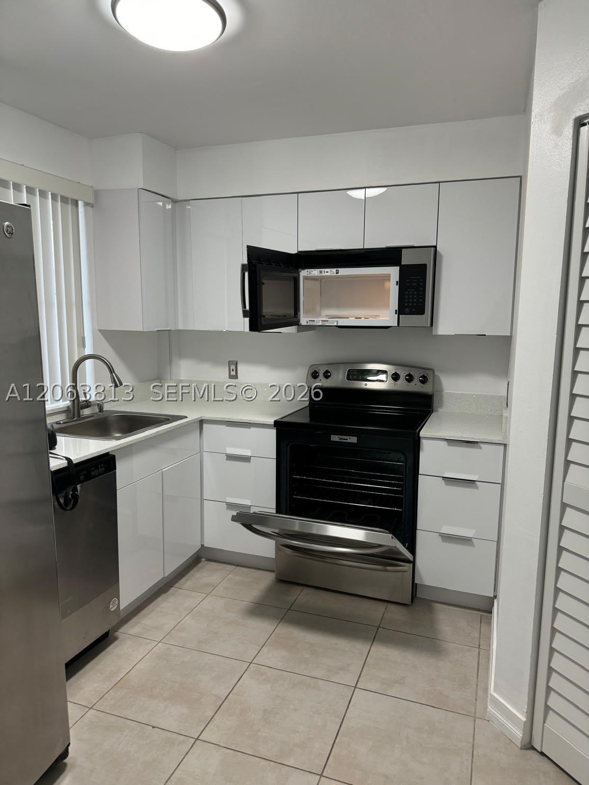 6135 NW 186th St – photo 3