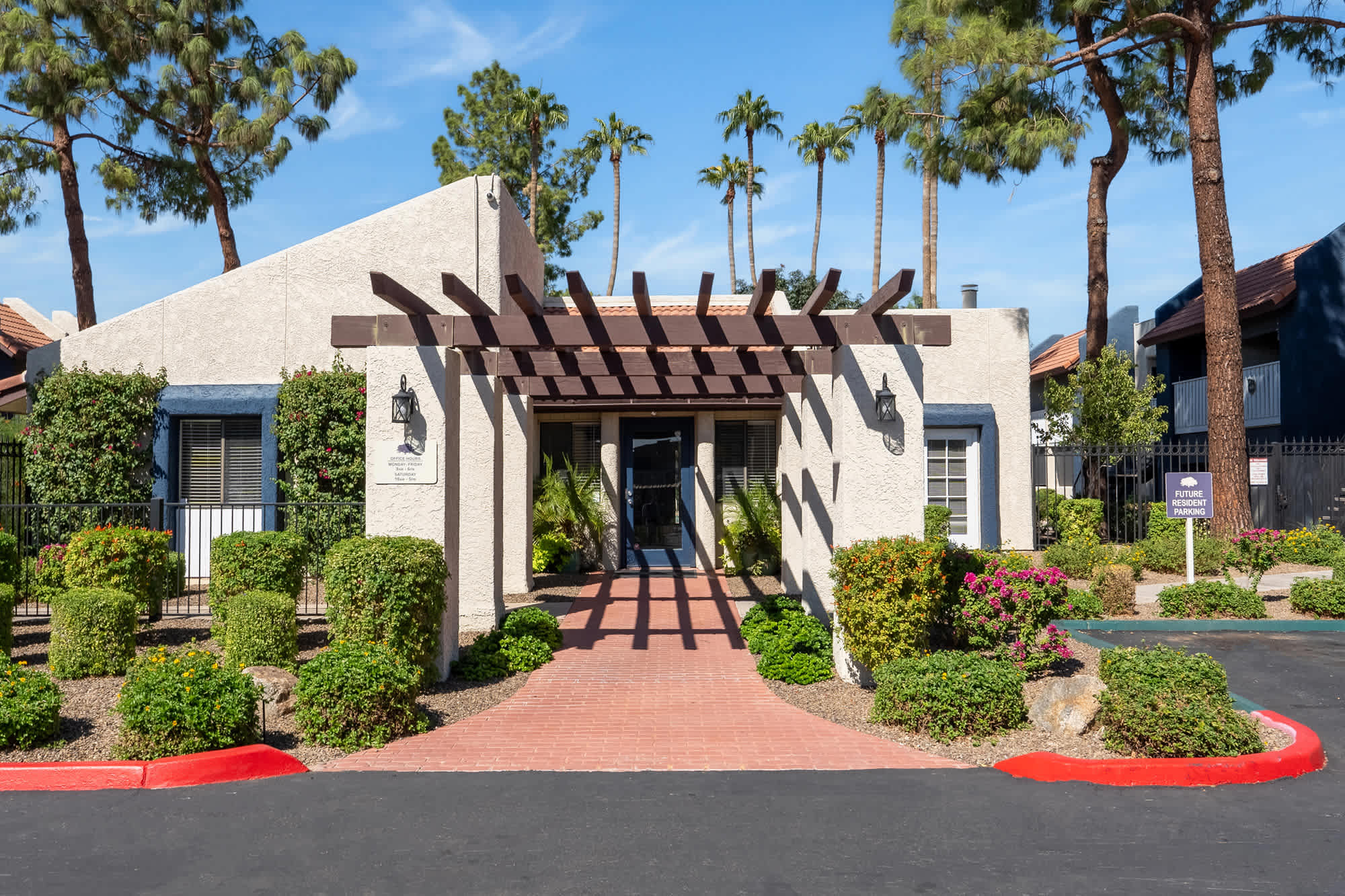 Oakridge Apartments – photo 4