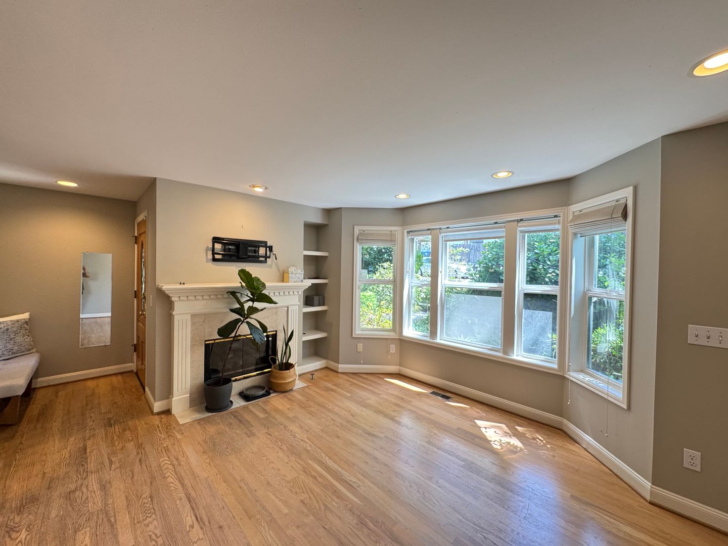 Stylish 3BR Queen Anne Townhome – photo 5