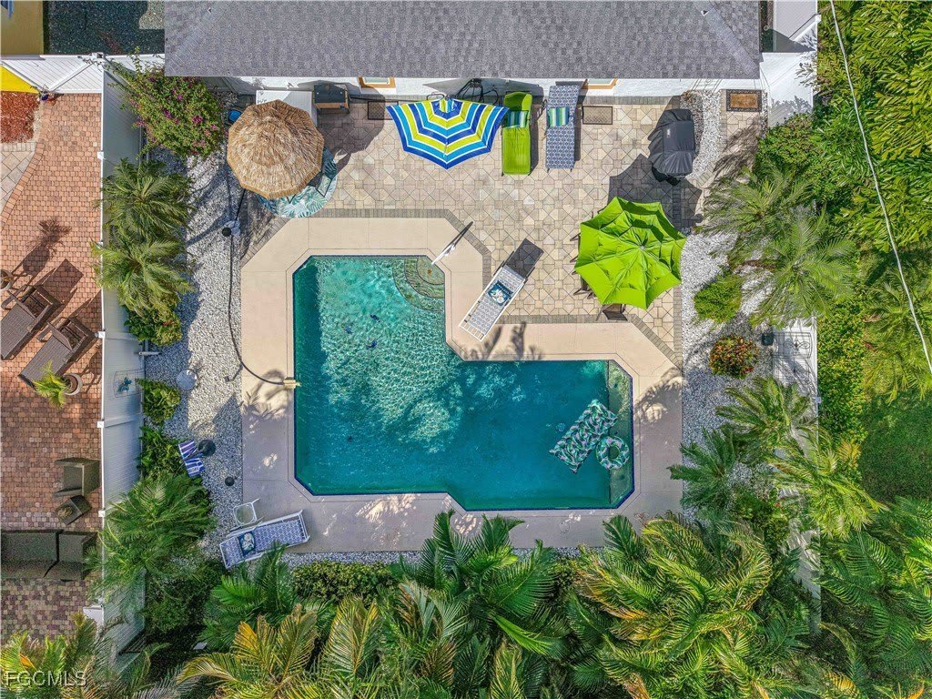 572 105th Avenue N – photo 2