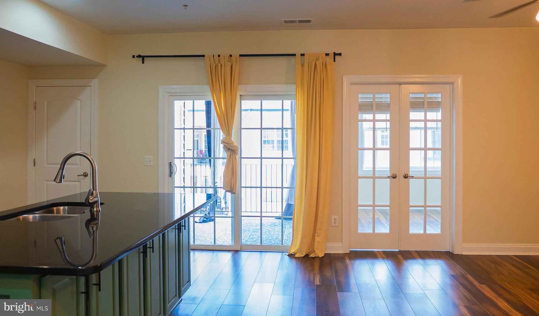 15213 LANCASHIRE Drive – photo 2