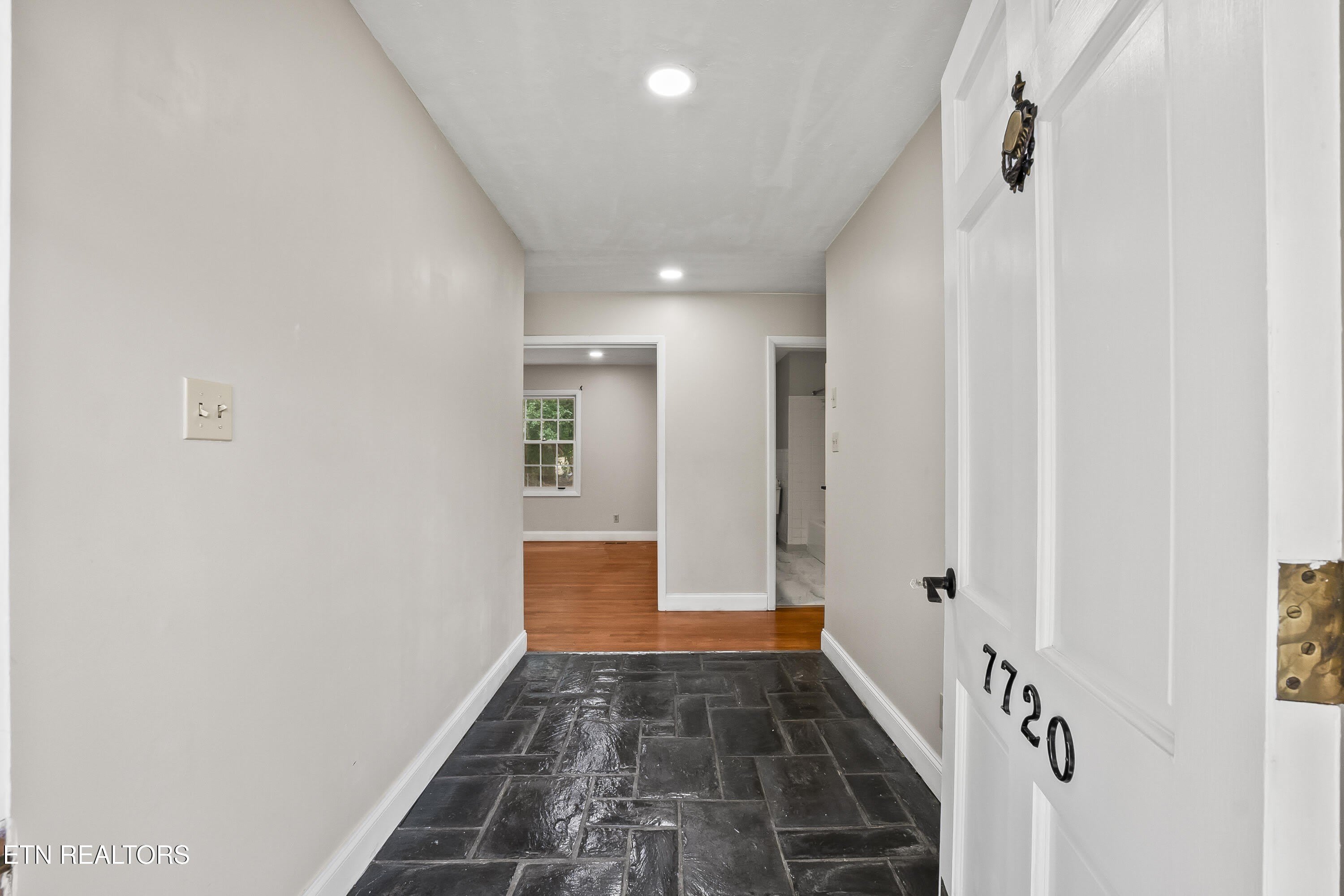 7720 Devonshire Drive – photo 5