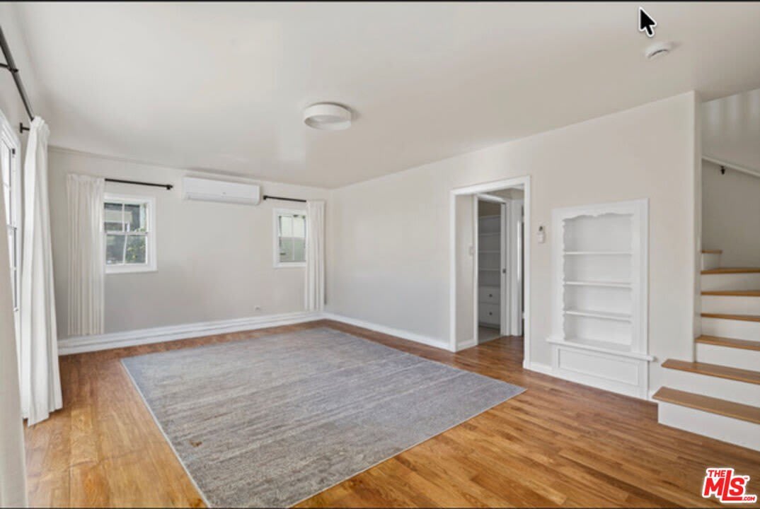 819 S Crestmoore Pl – photo 3
