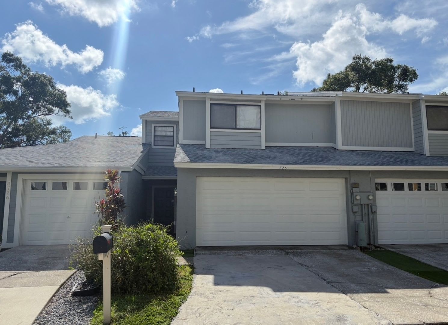 Spacious 3BR Townhome with 2-Car Garage in Tampa – photo 2