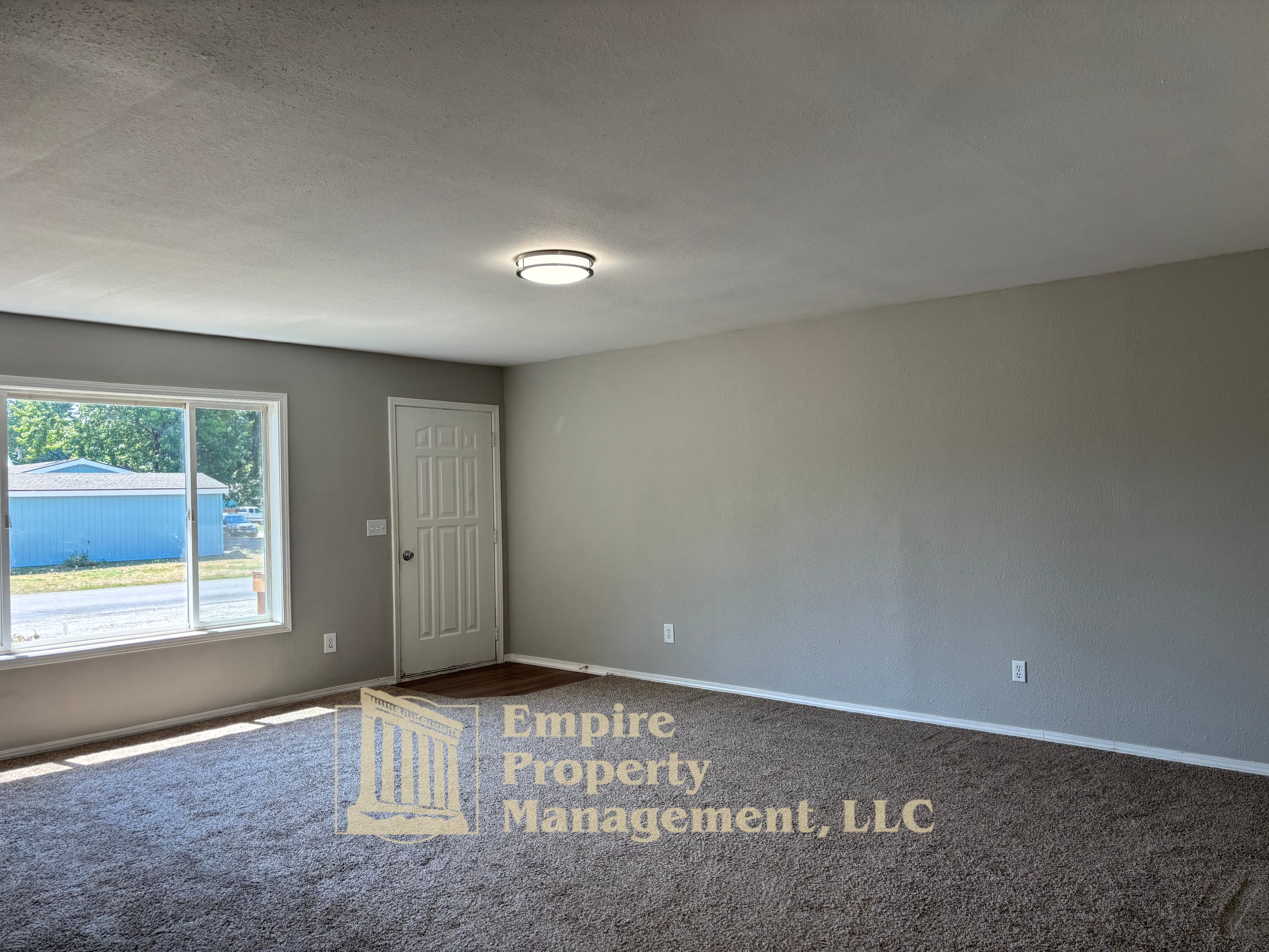 1012 Larch Street – photo 4