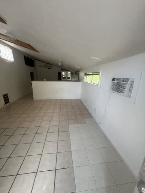 1335 6Th Street C – photo 2