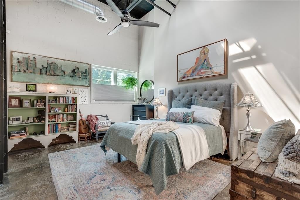 5200 Peachtree Road – photo 3