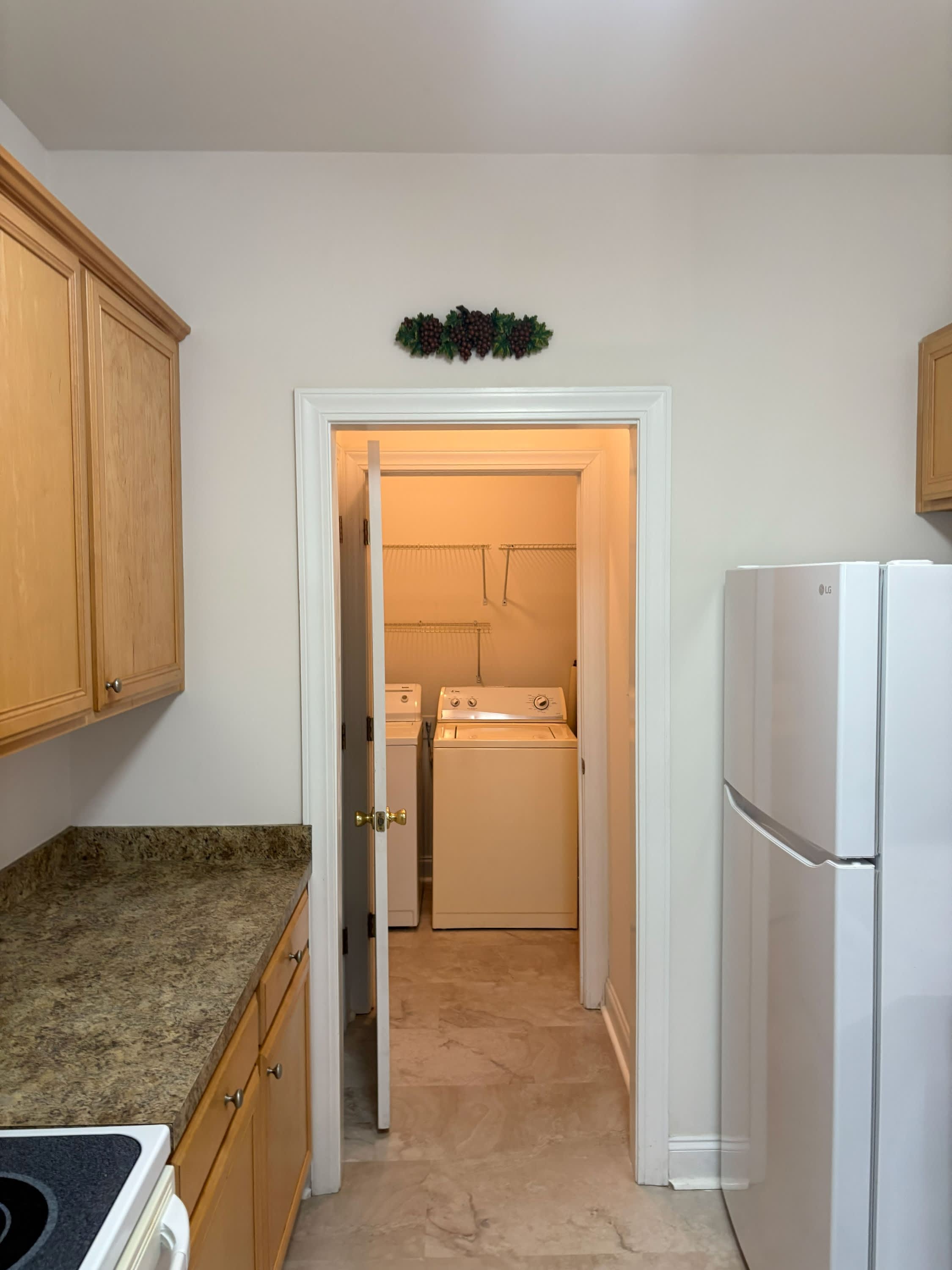 2037 B Silvercrest Dr – photo 3