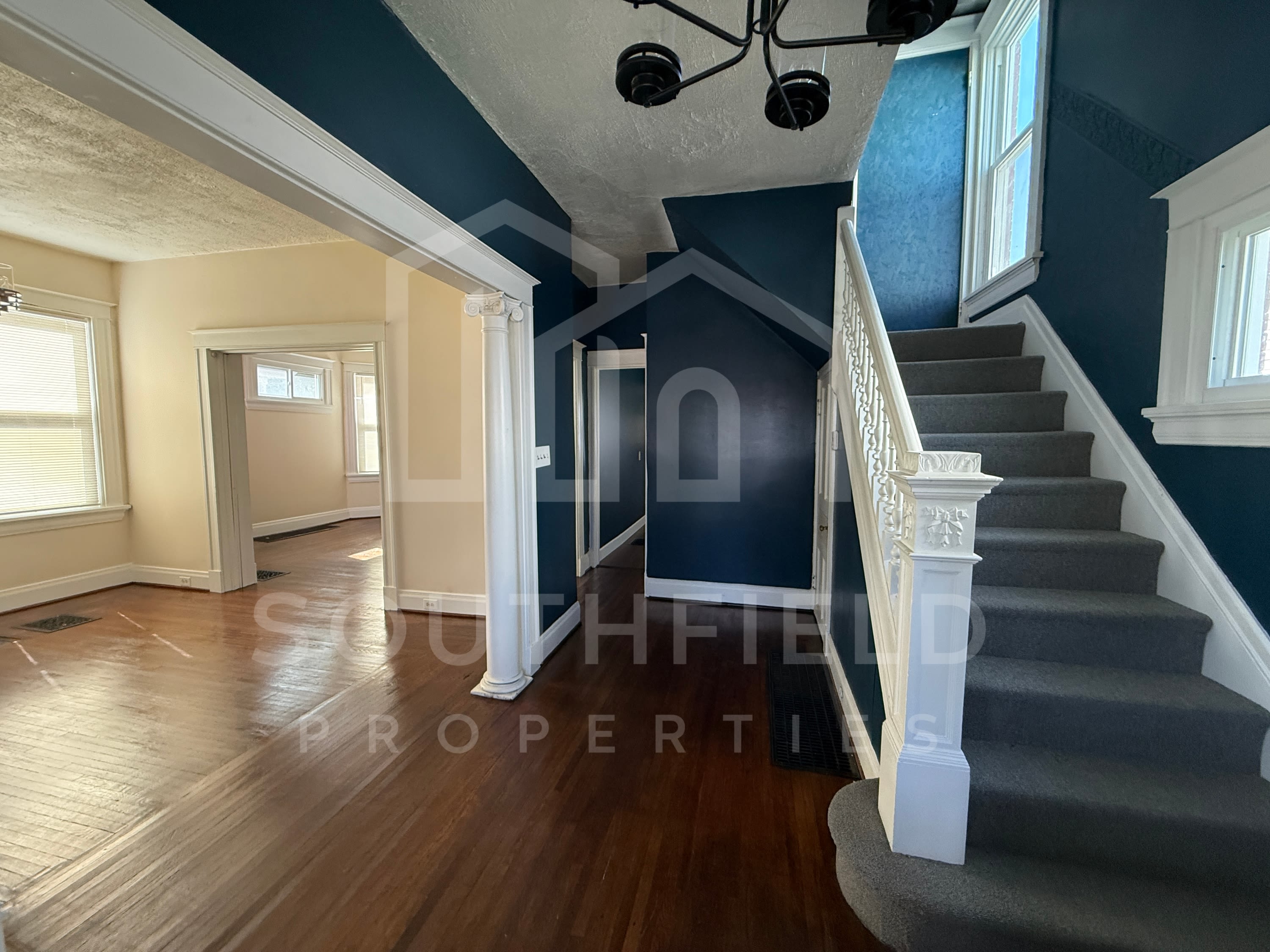 1537 Ruth Avenue – photo 2
