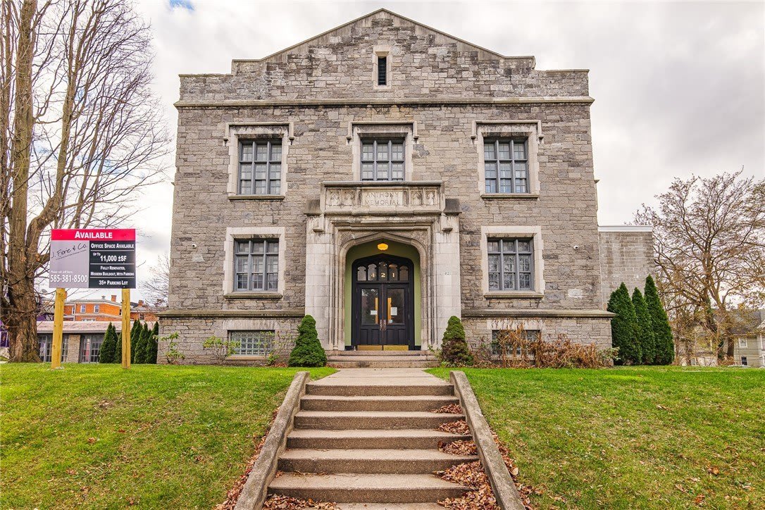 421 University Ave – photo 1