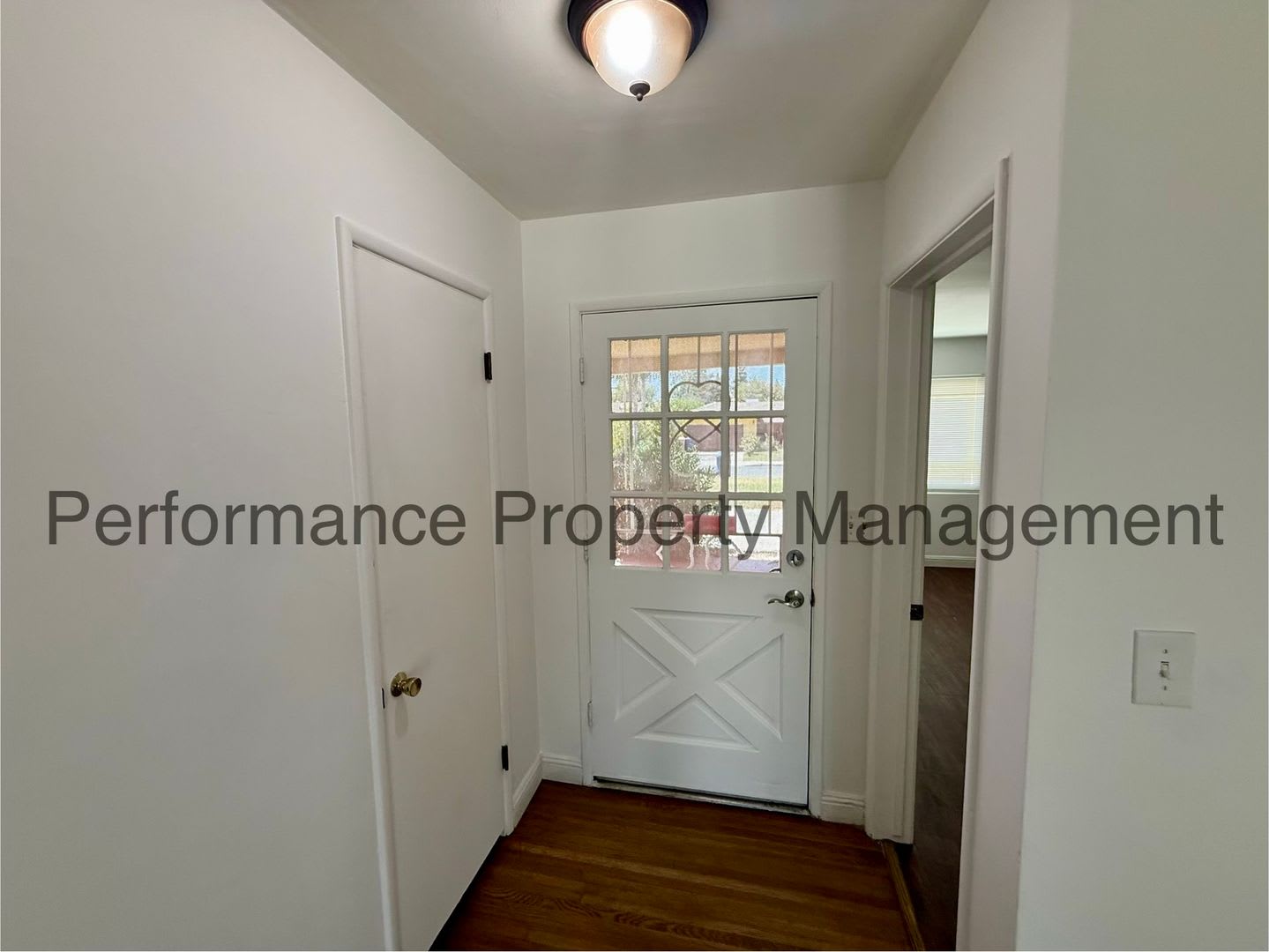 Cute 3 Bed/2 Bath SW Bakersfield Home w/ RBP &amp; Deposit Alternative Option – photo 2
