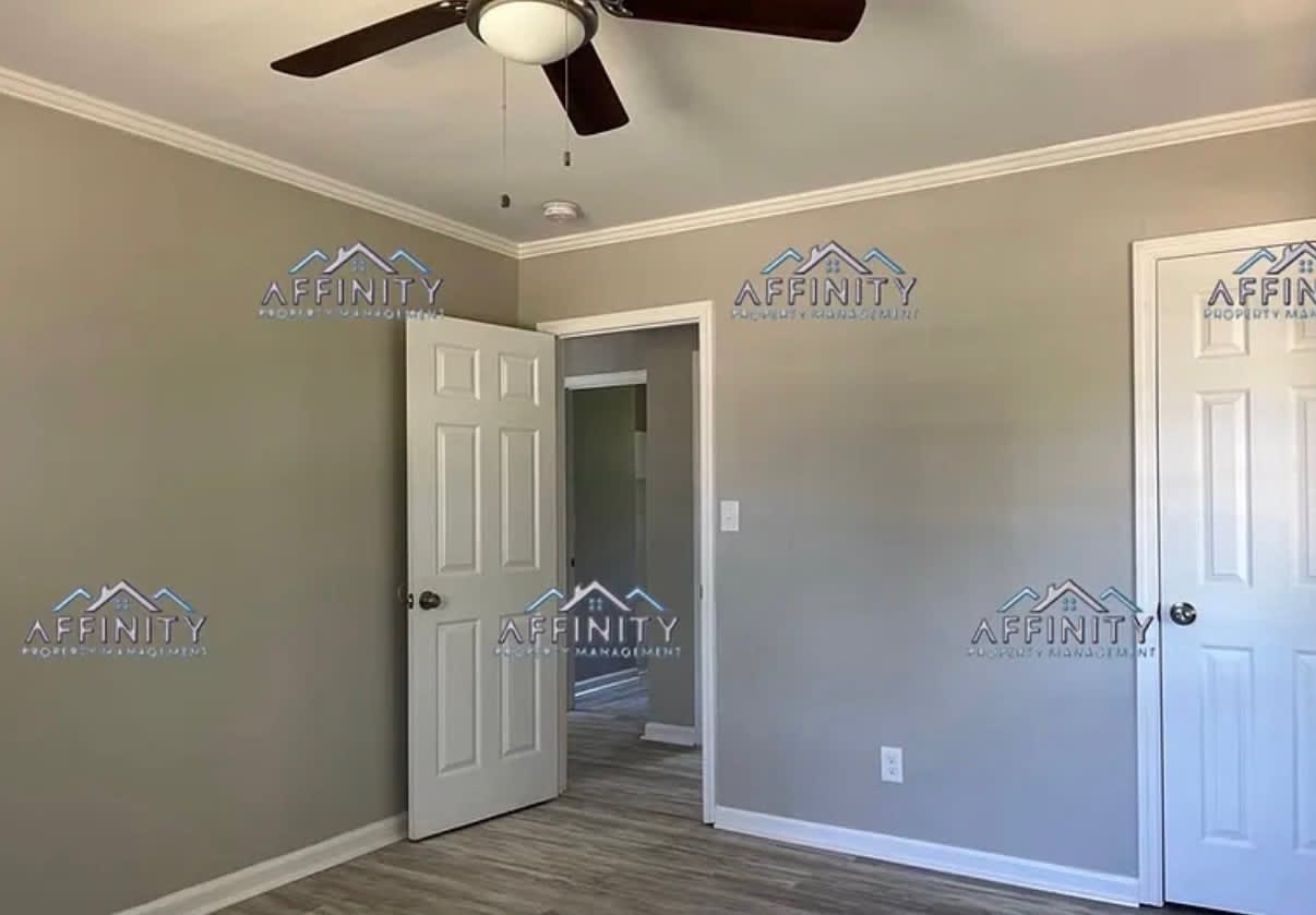 1154 North Beddingfield Drive – photo 2