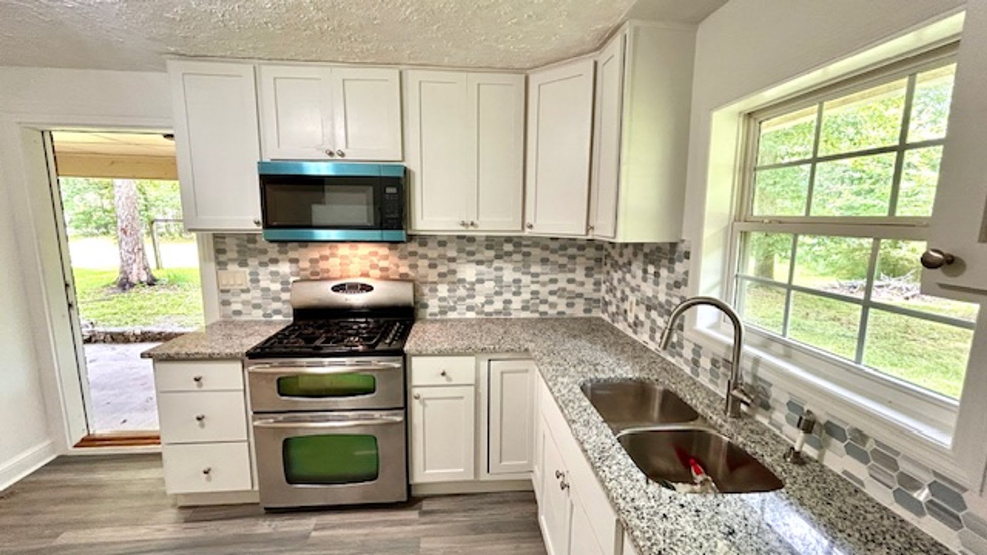 135 Haywood Valley Rd – photo 3