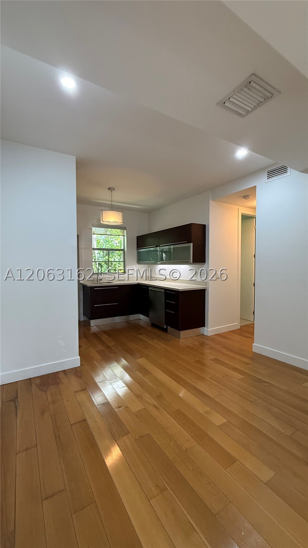 2031 Meridian Ave – photo 4