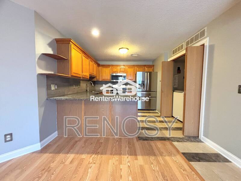 10151 Sutton Place – photo 5