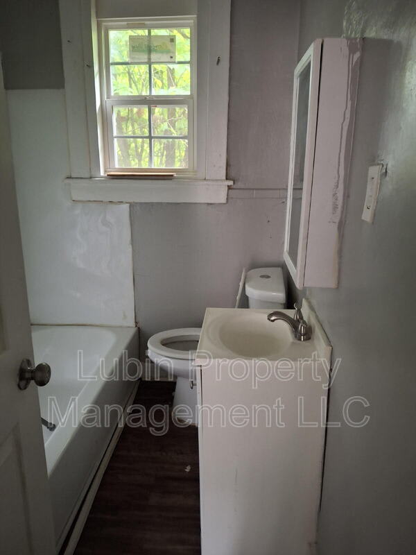 831 Kerr Ave – photo 4