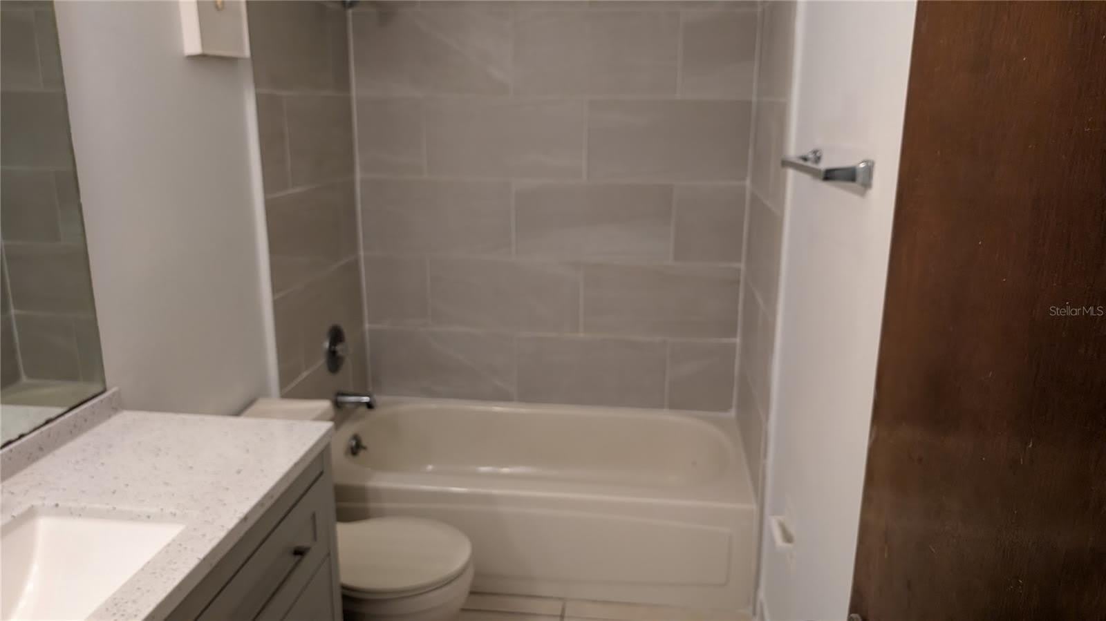 2702 TALLY HO Avenue – photo 4