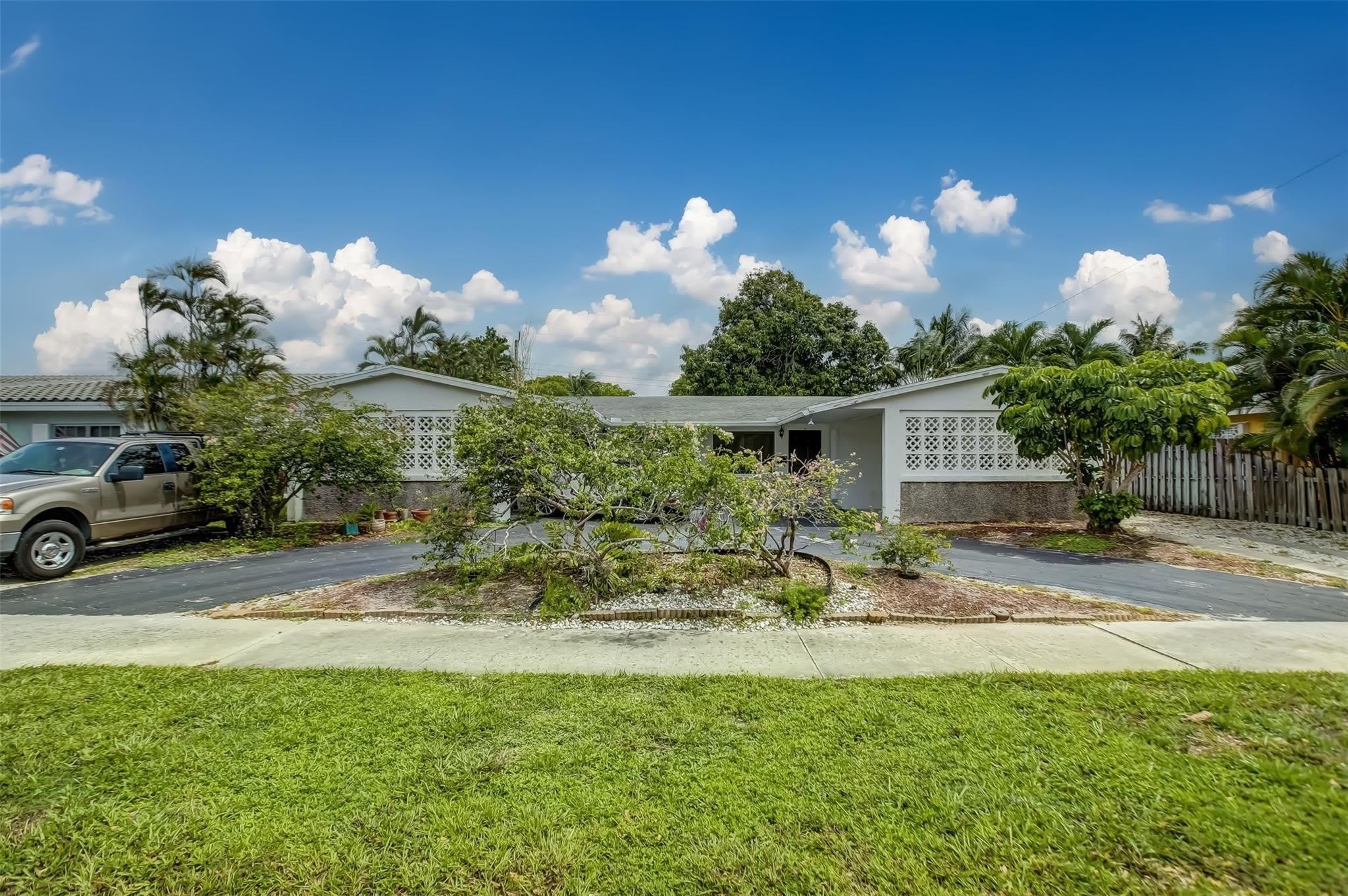 2155 NE 56th Court – photo 3