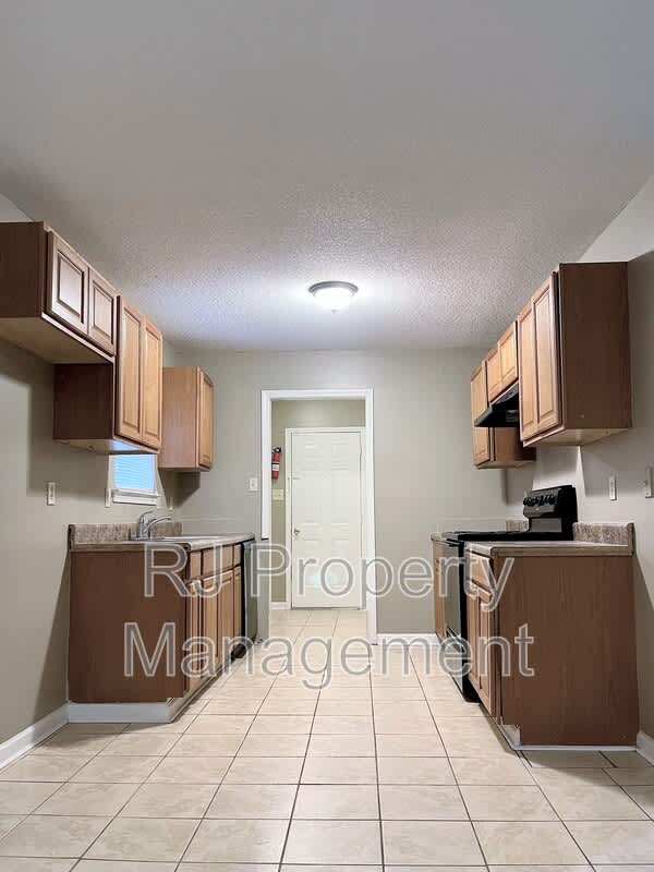4615 Addington Dr – photo 5