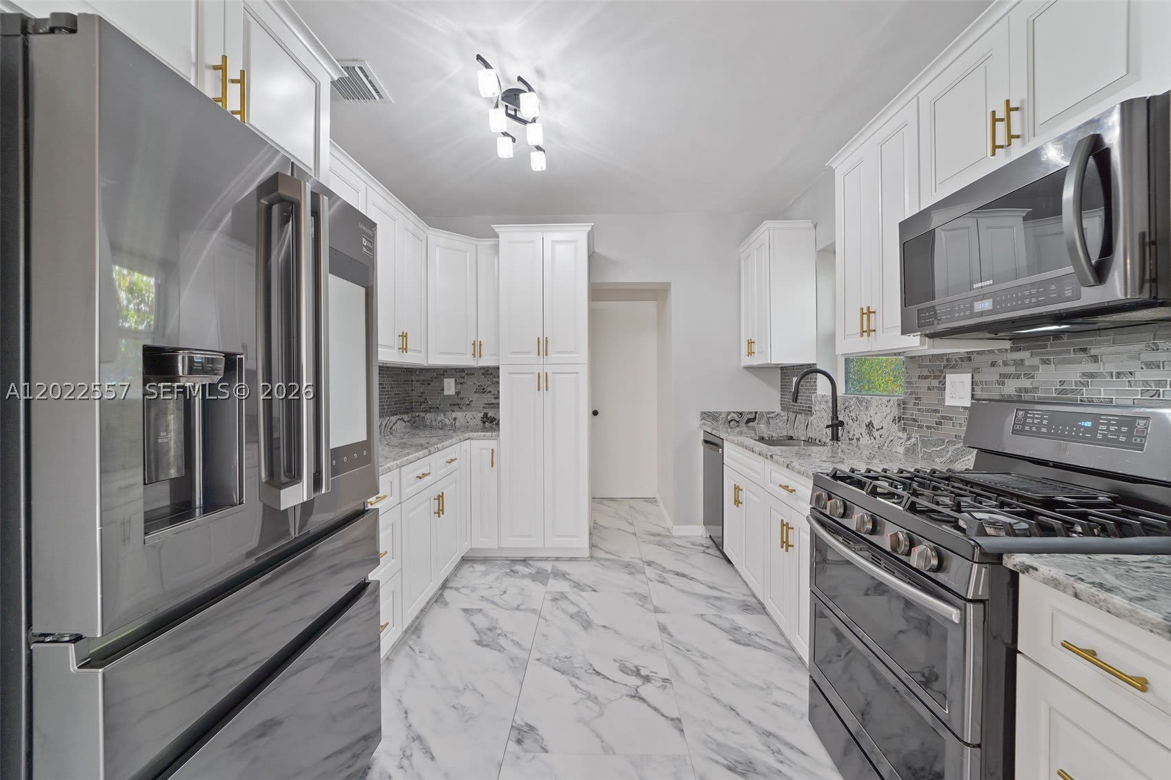 8927 Carlyle Ave – photo 5