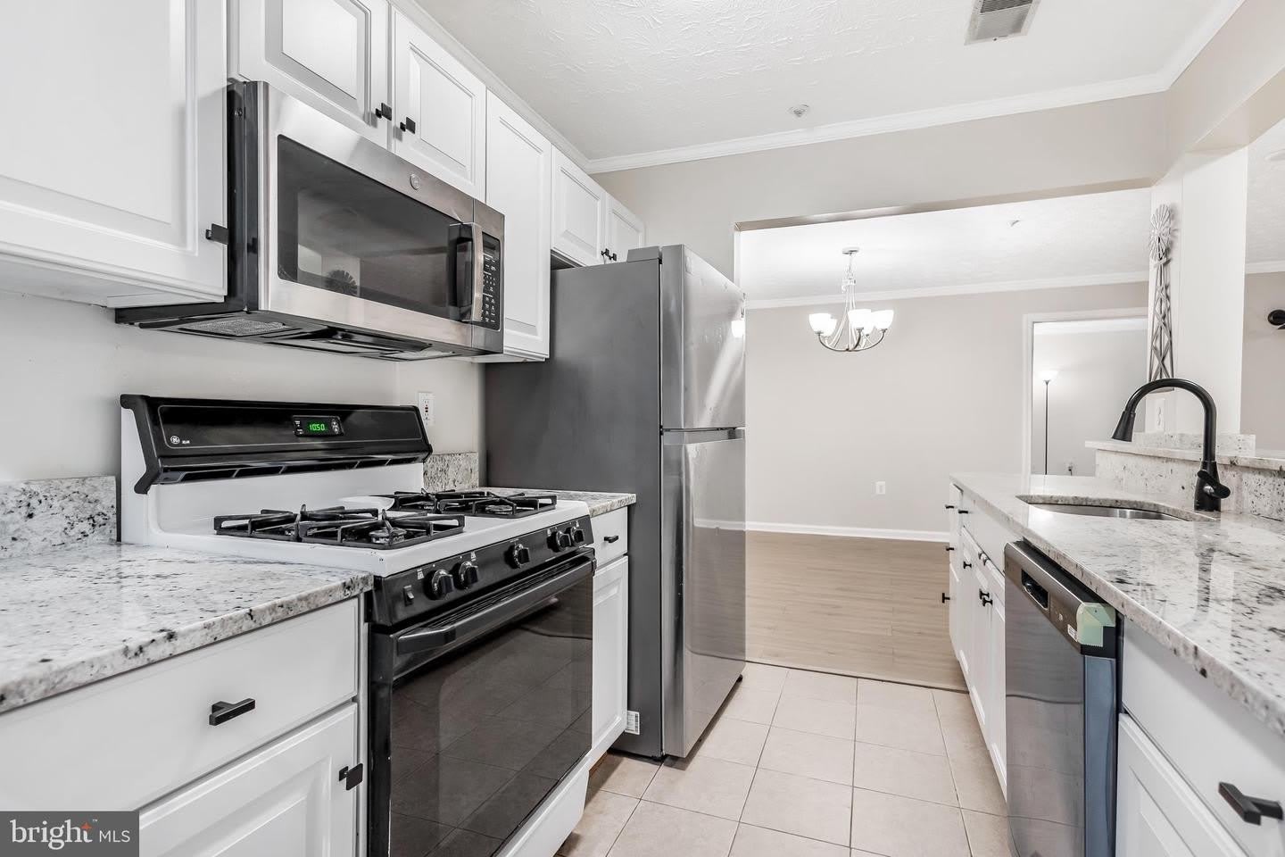 653 BURTONS COVE WAY #1 – photo 2