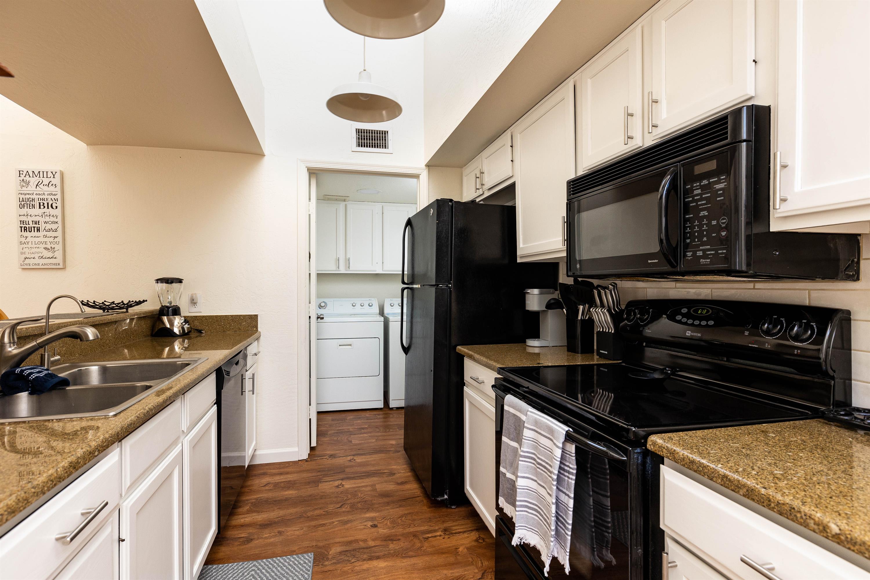 1111 West Summit Place 10Unit 10 – photo 4