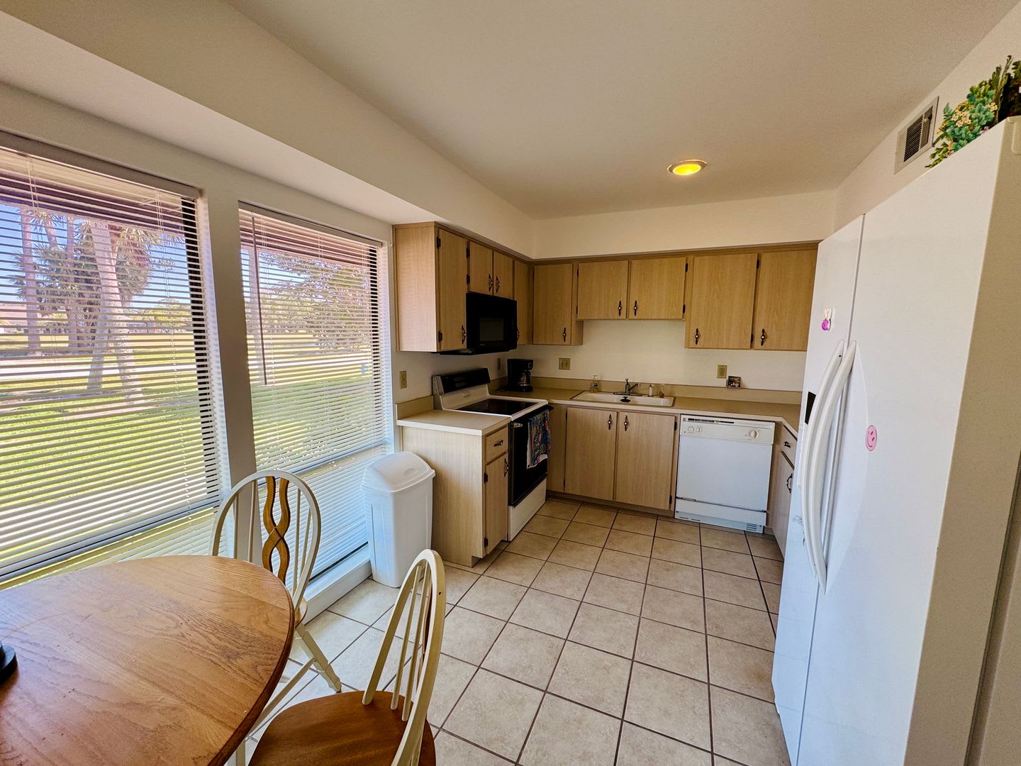 FULLY FURNISHED 2-Story Townhouse on Canal – Pool, Golf Views & ALL Utilities Included! – photo 3