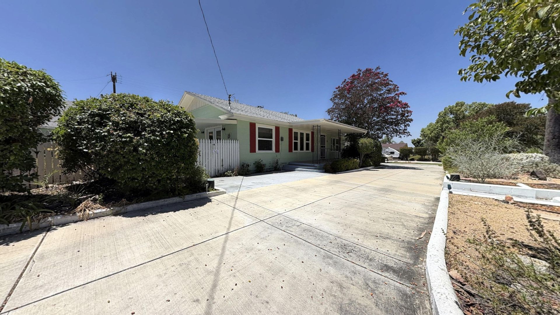 PRICE REDUCTION! 1320 E. Colton Ave. – photo 2