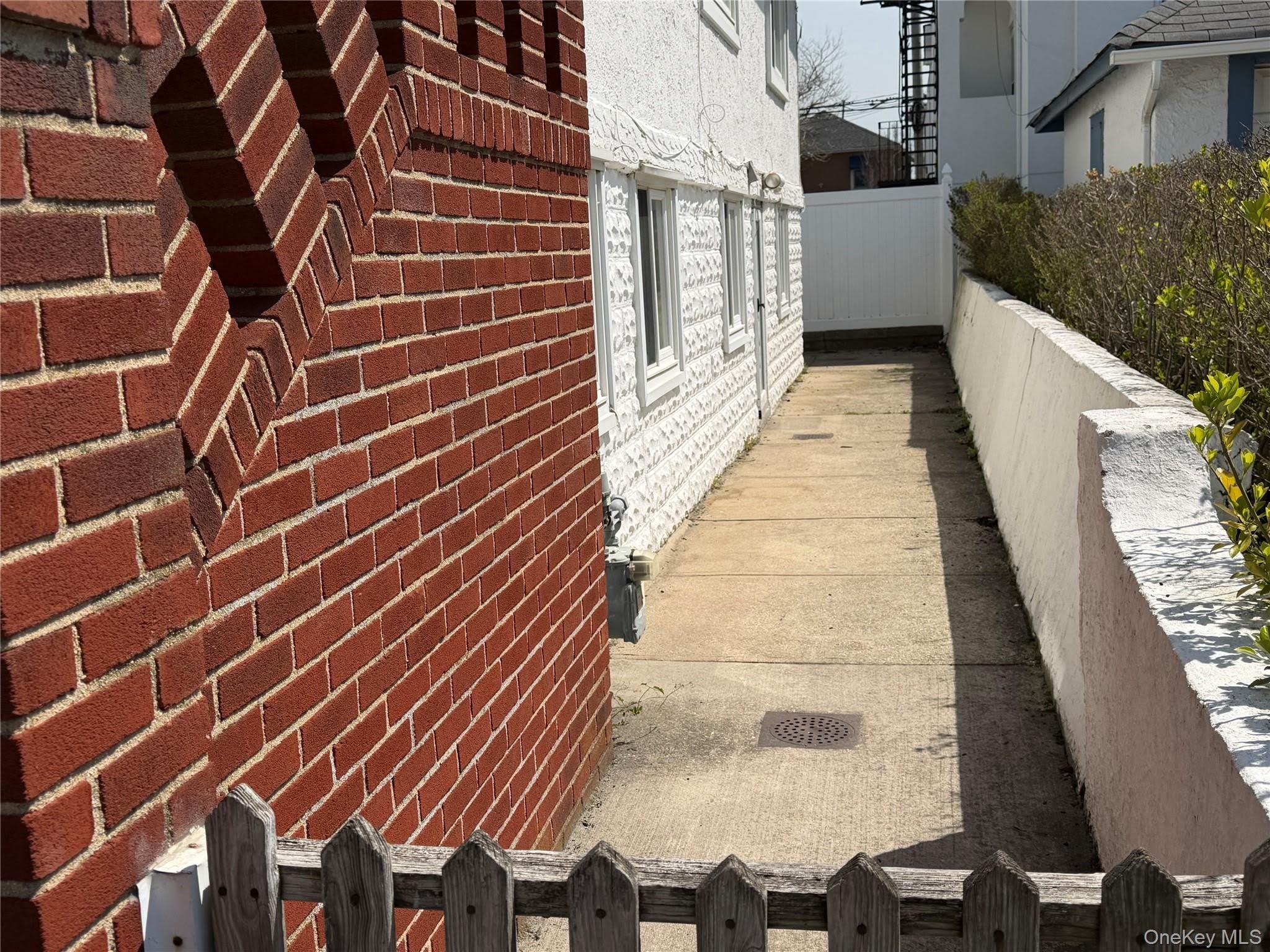 40 Oswego – photo 2