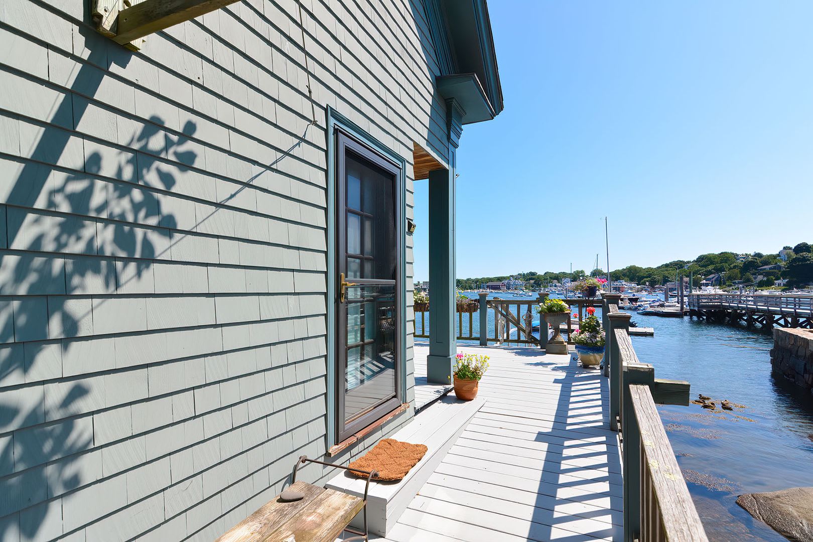 Winter Rental: Waterfront 3 Bed/3 Bath on Rocky Neck – photo 3