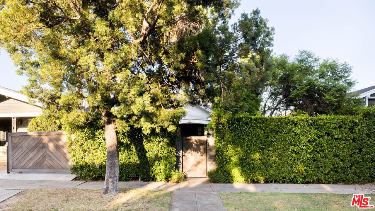122 N Wilton Pl – photo 2