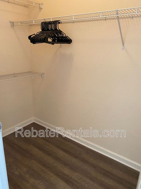 8290 Gate Parkway W – photo 4