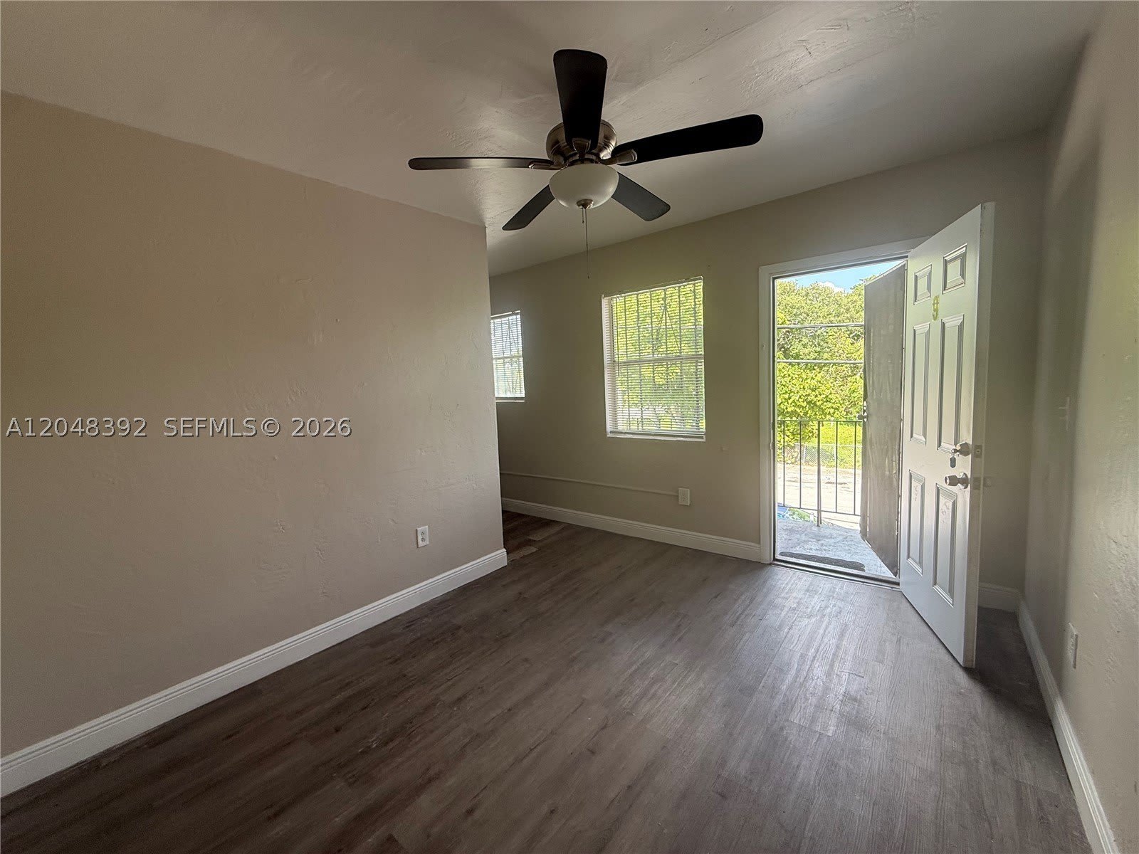 6901 NW 8th Ave – photo 3